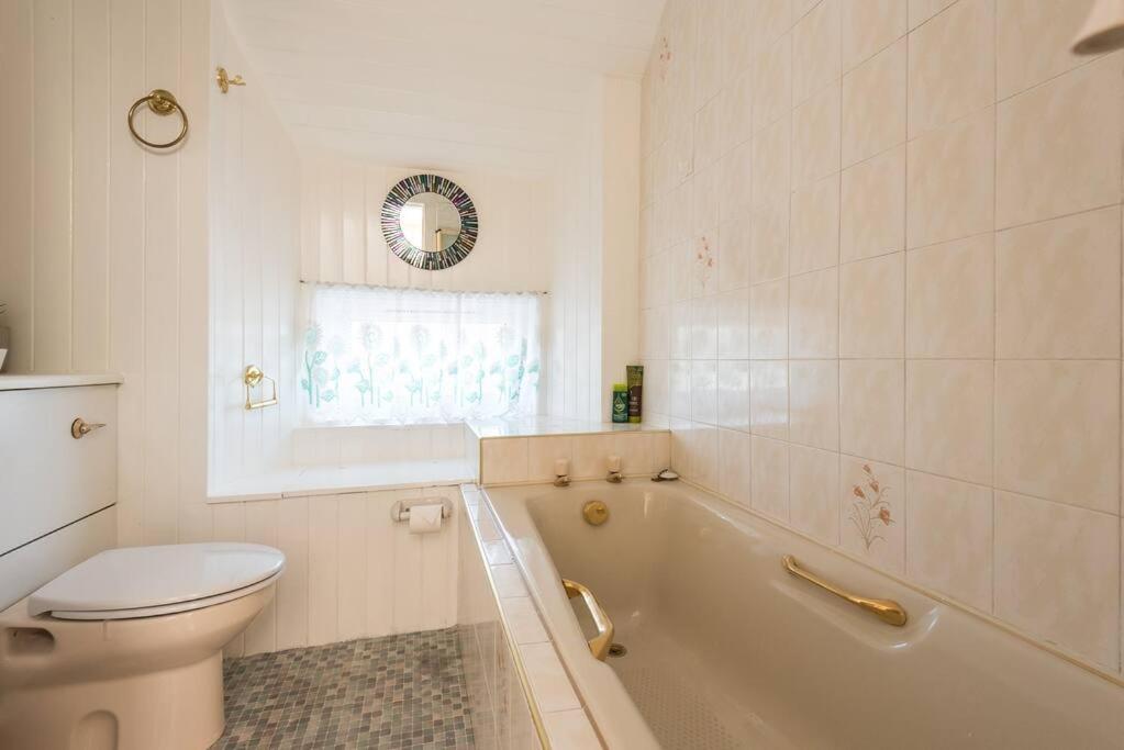Abercorn Semi-detached House * EDI