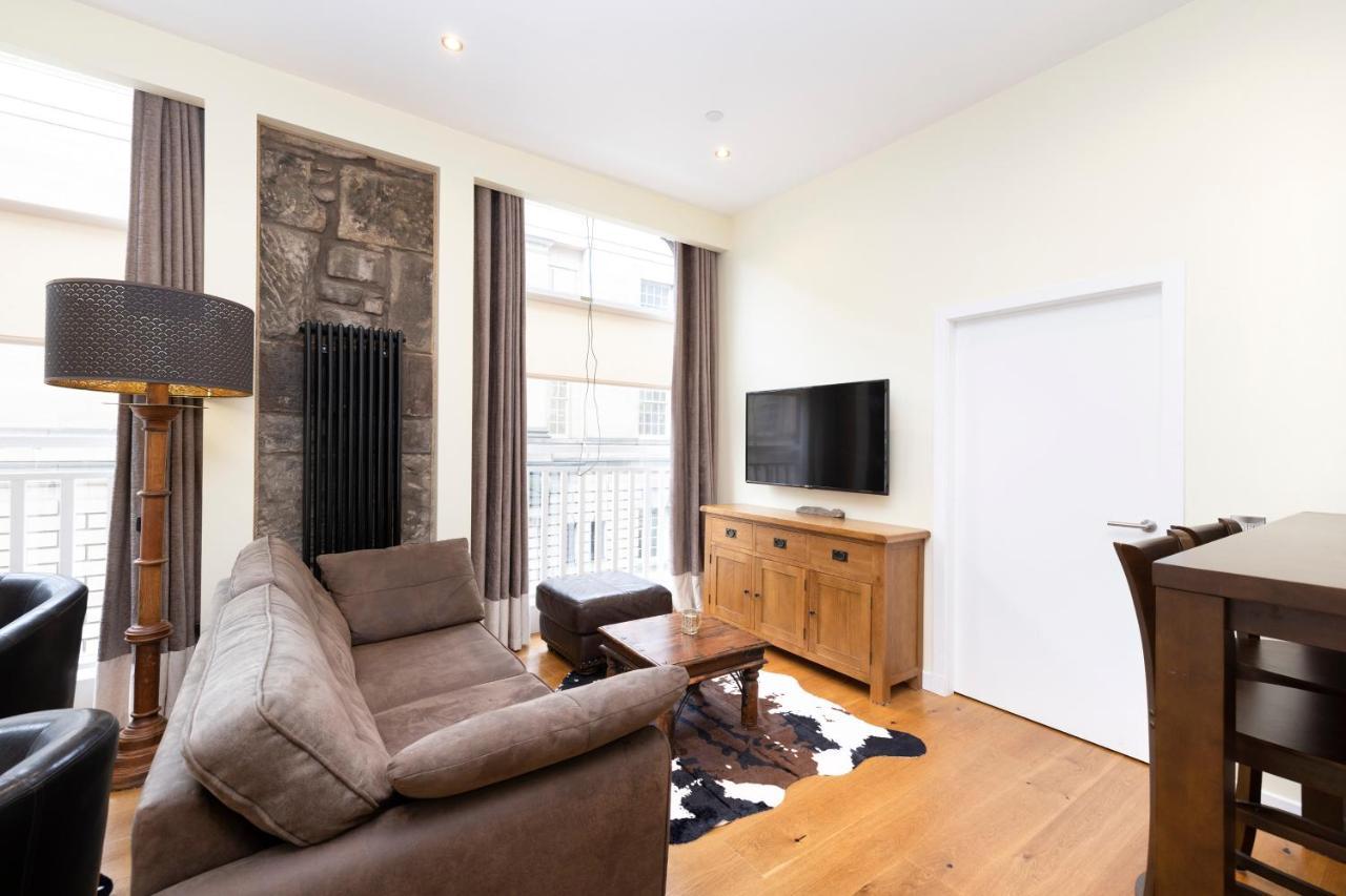 Joivy 1 Bed Flat In Old Town, Next To St Giles Cathedral