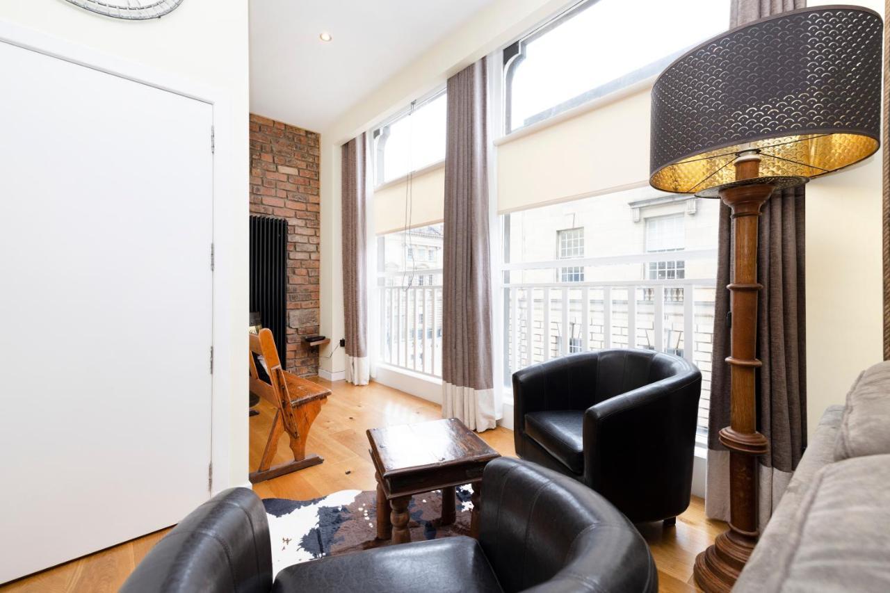 Joivy 1 Bed Flat In Old Town, Next To St Giles Cathedral *