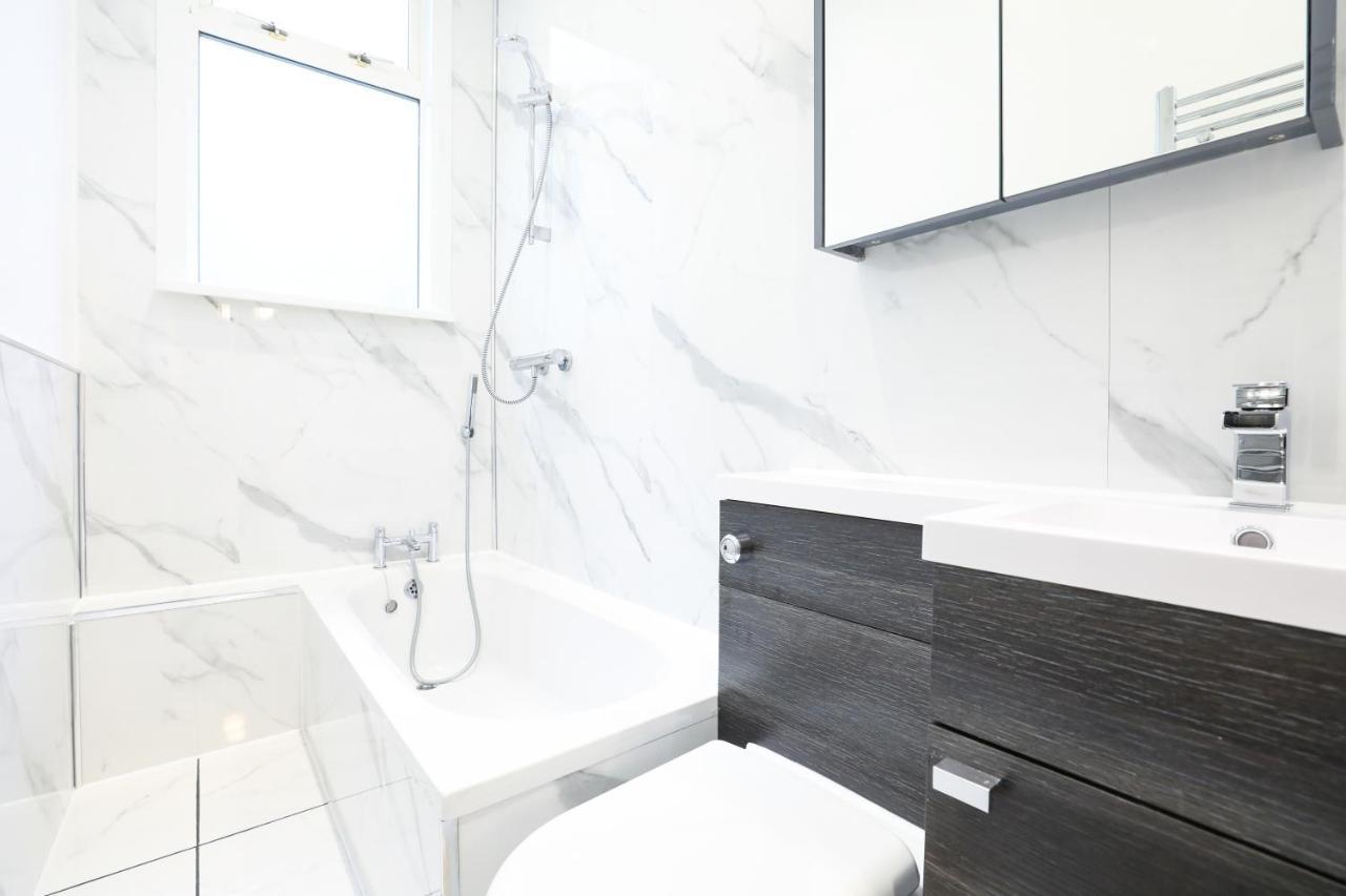 Stunning Modern 3 Bedroom Edinburgh