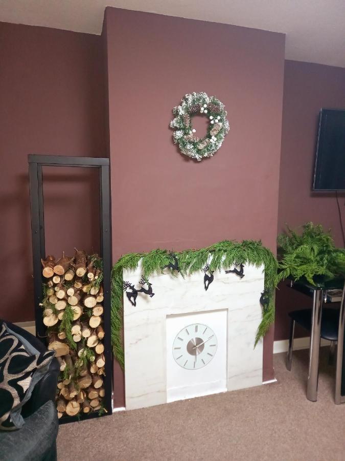 White House In Edinburgh, 2 Bedroom Good Location EDI