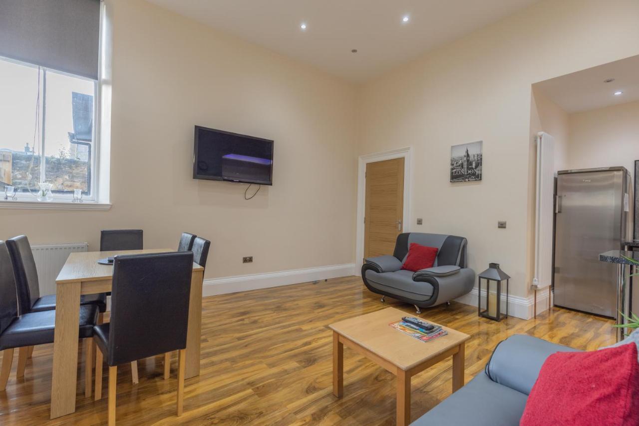 New 3-bedroom Close To Centre Apartment Edinburgh
