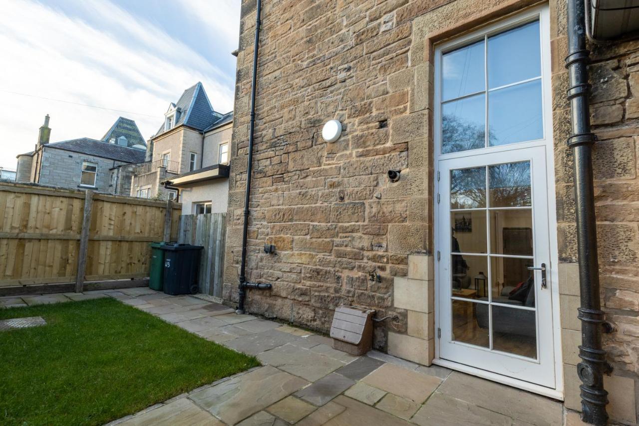New 3-bedroom Close To Centre Apartment Edinburgh