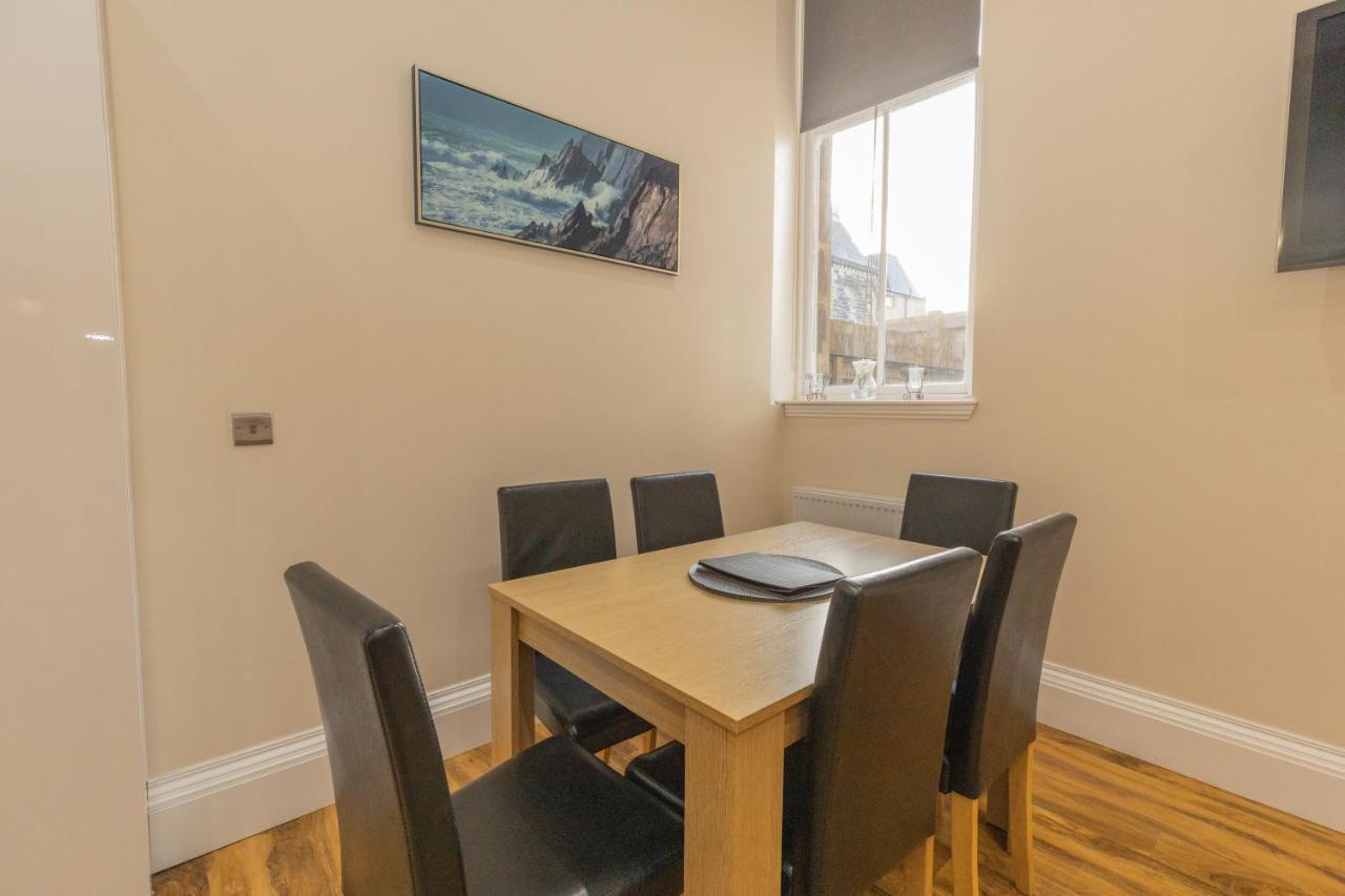 New 3-bedroom Close To Centre * Edinburgh