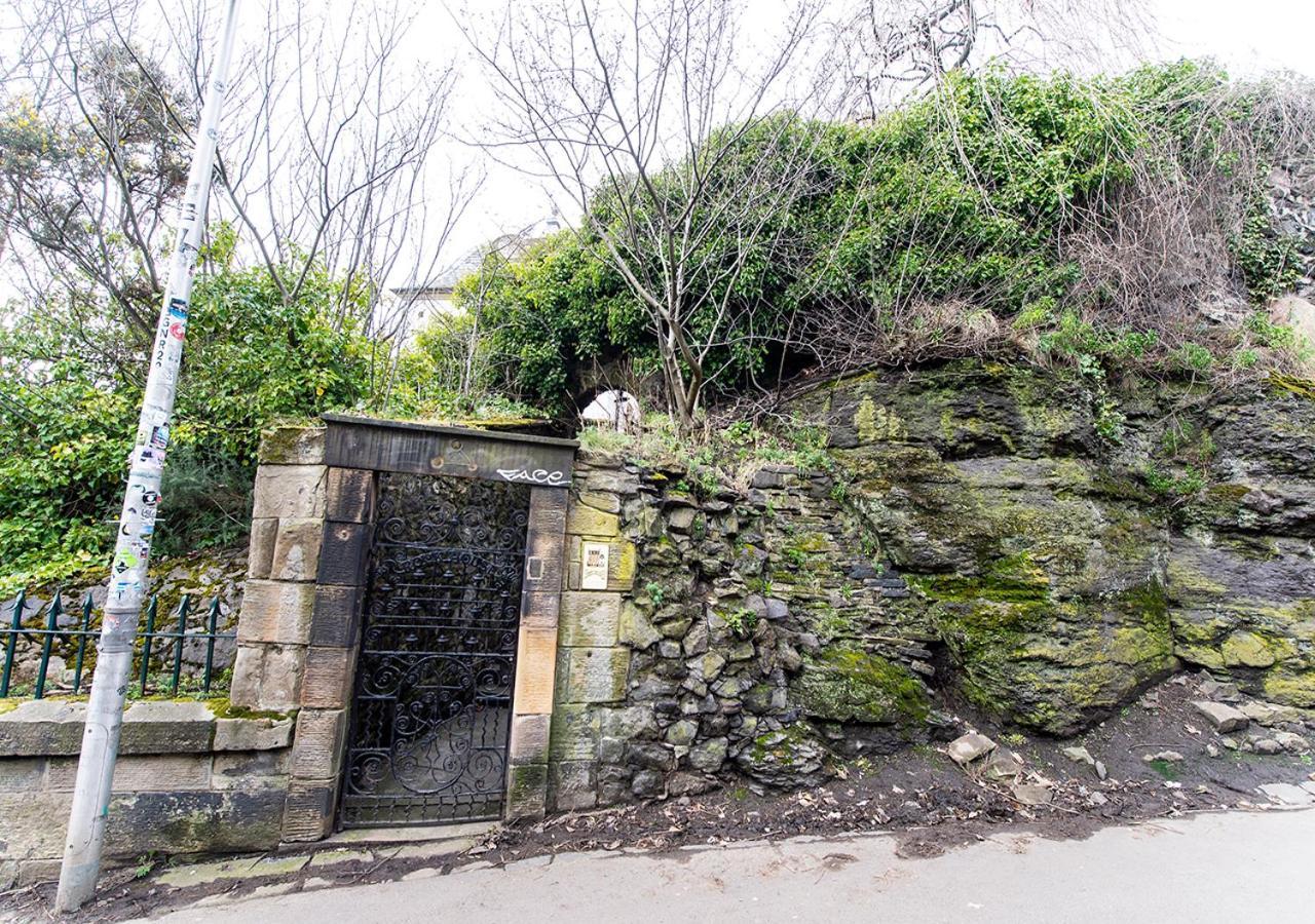 Apartment The Rock House - Main House EDI