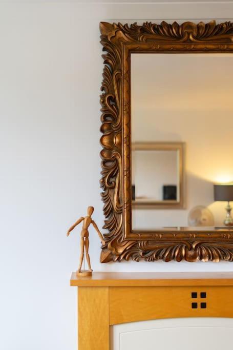Apartment Pilrig Flat: A Lovely 5-bed With A Lift *