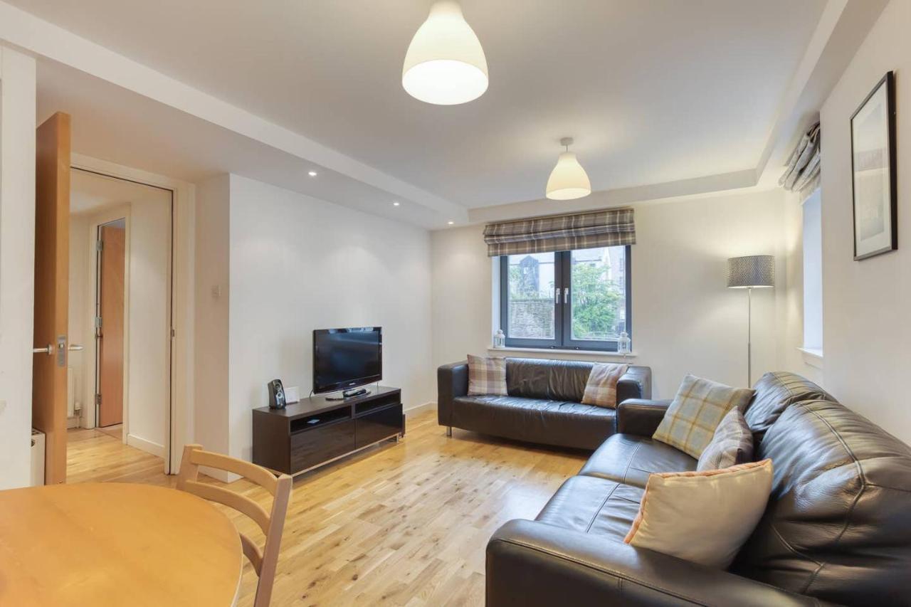 *amazing Location!*in Heart Of The City. 2br & Cot Apartment Edinburgh