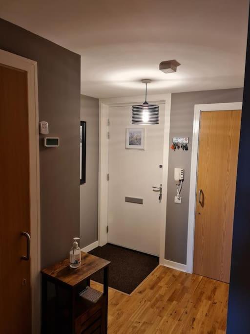 Lovely 1 Bedroom Near The Center * Edinburgh