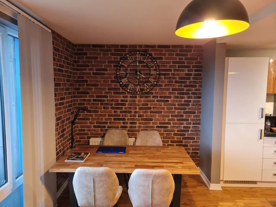 Lovely 1 Bedroom Near The Center Apartment