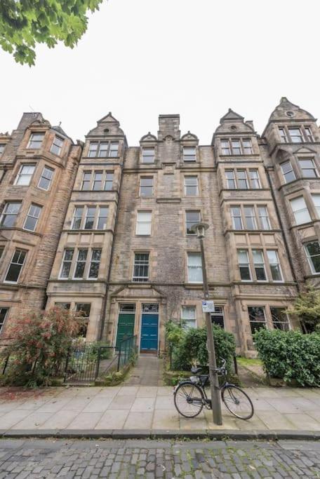 Apartment Beautiful 2 Bed 2 Bath Flat Overlooking Meadows Park