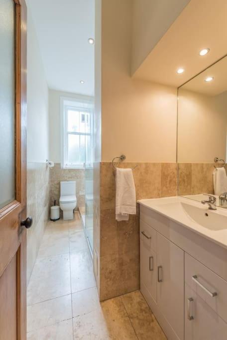 Apartment Beautiful 2 Bed 2 Bath Flat Overlooking Meadows Park Edinburgh