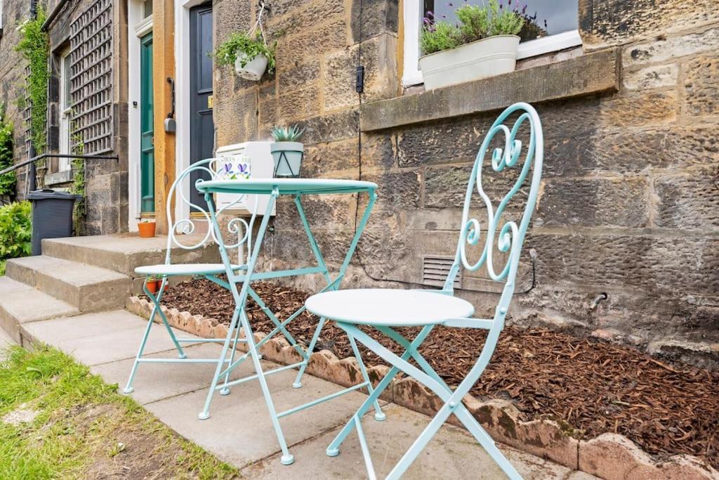 Cheerful - Westend *