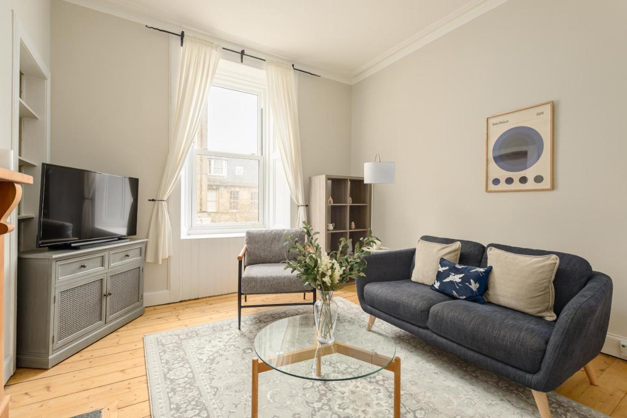 The Raeburn - Stockbridge Apartment EDI