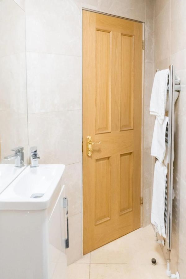 Charming And Relaxing 2bd Flat - Abbeyhill Apartment Edinburgh