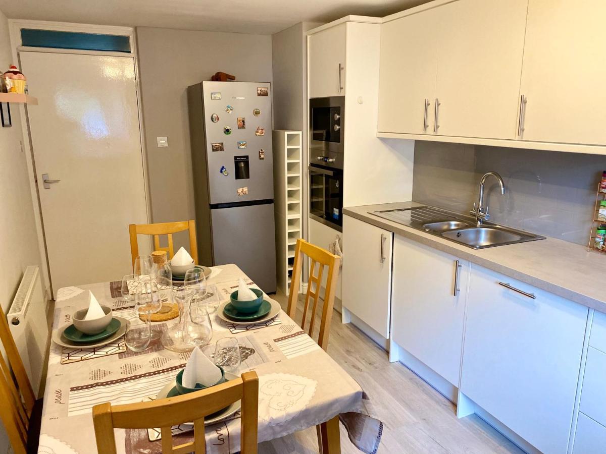 Stylish 2-bed In Centre Apartment EDI