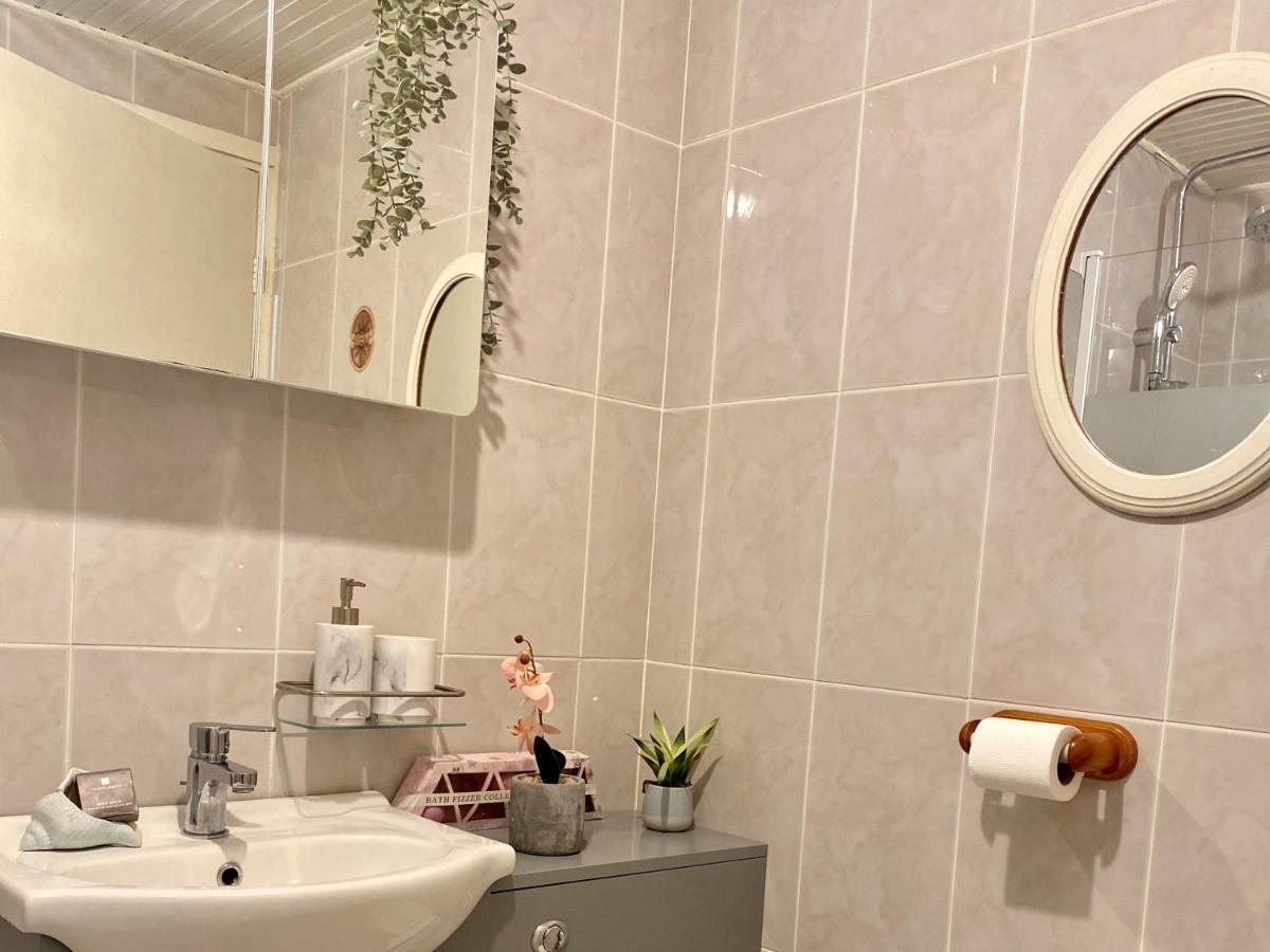 Stylish 2-bed In Centre Apartment EDI