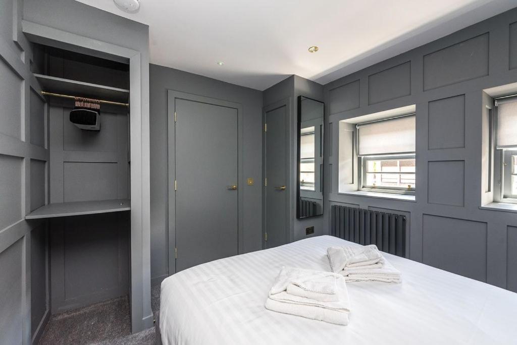 Boutique Castle View 3 Bedroom Apartment