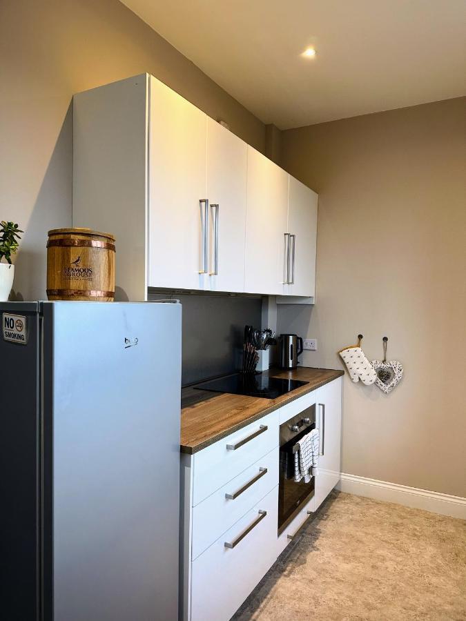 Apartment 5 Bedroom Penthouse *