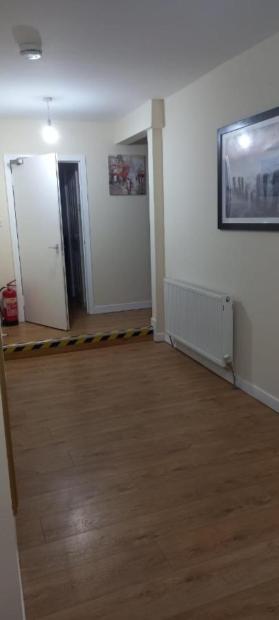 Lovely Spacious Double Beds Sleeps 8 * Edinburgh