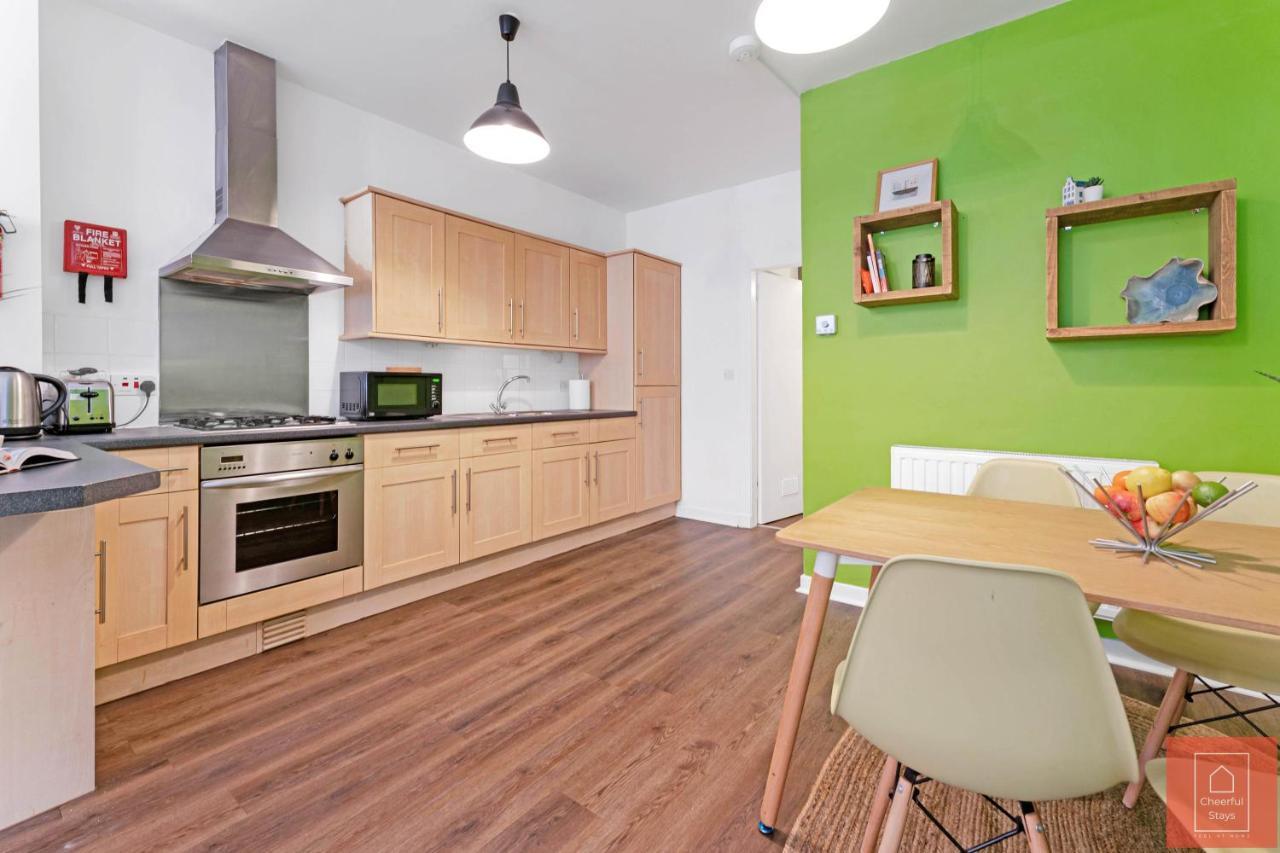 Apartment Cheerful Stays: Spacious Flat In Vibrant Leith EDI