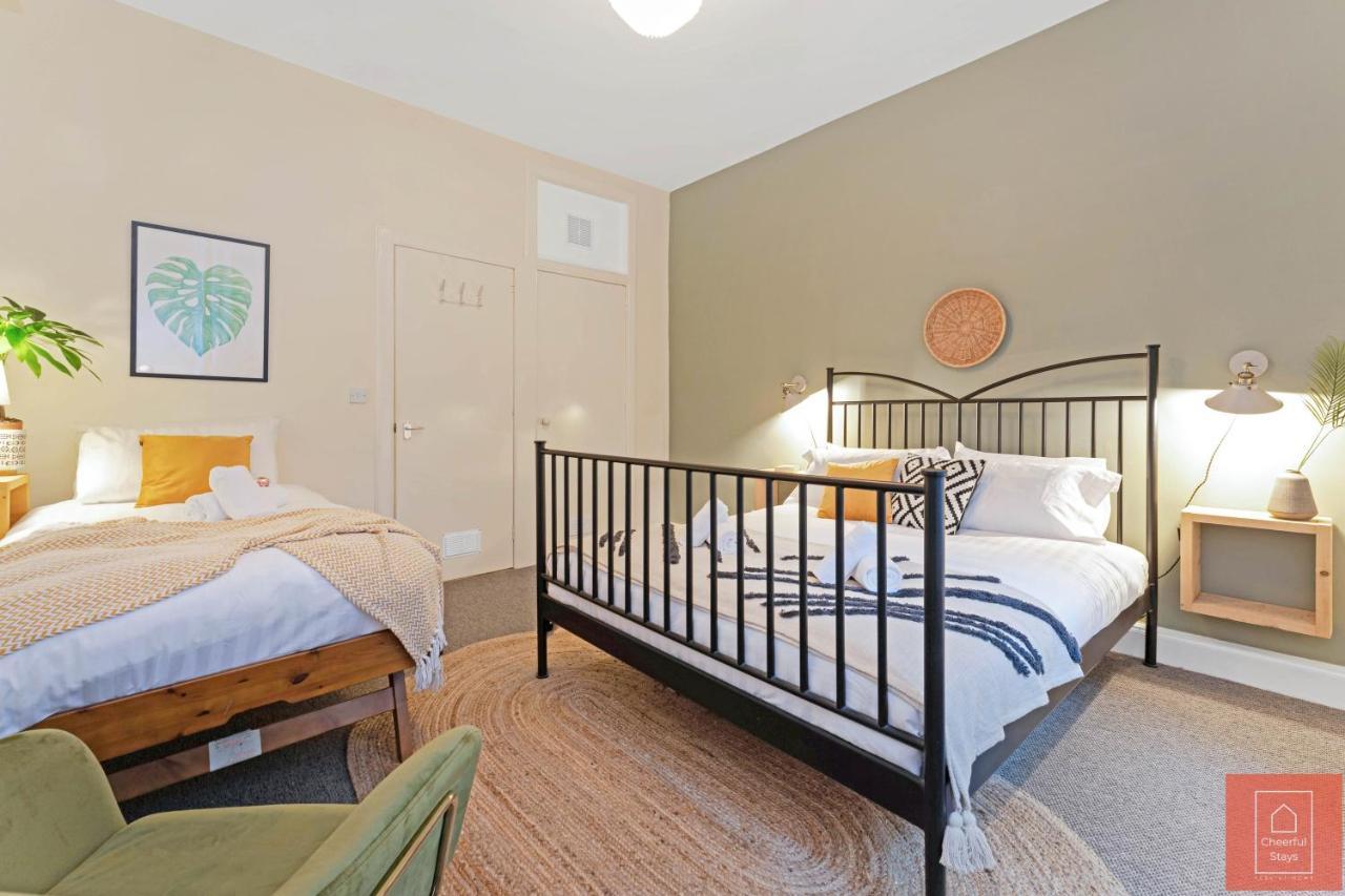 Cheerful Stays: Spacious Flat In Vibrant Leith Apartment EDI
