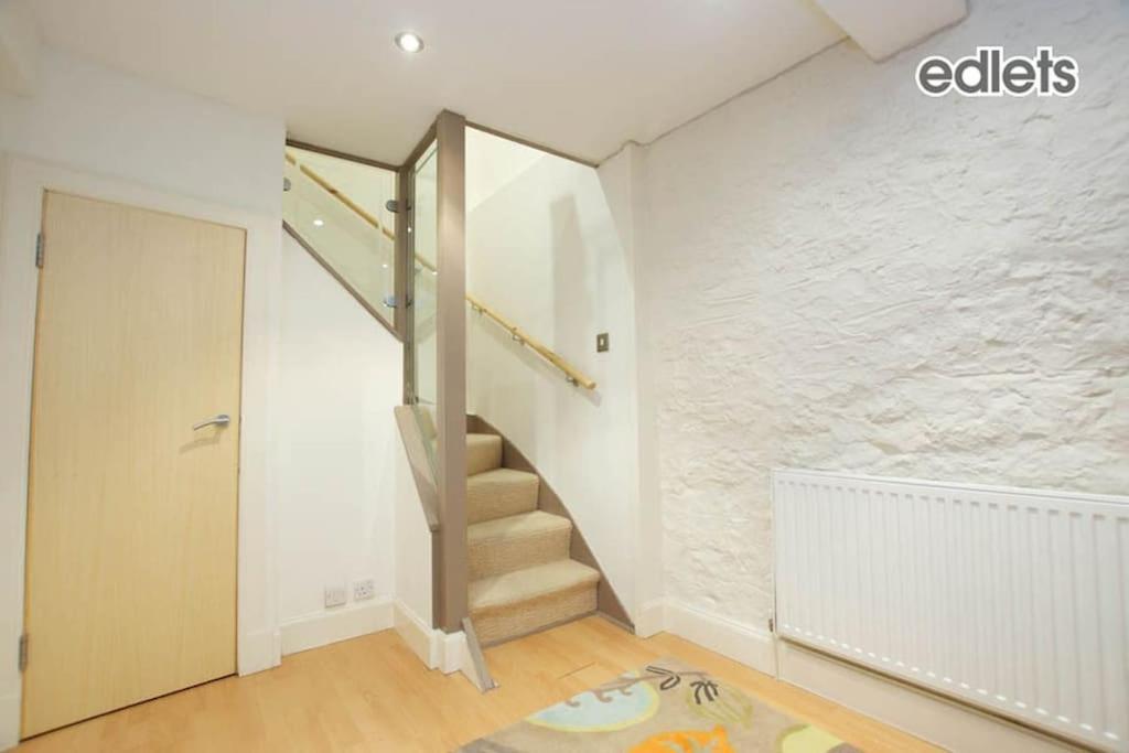 Apartment Edlets Main Door New Town