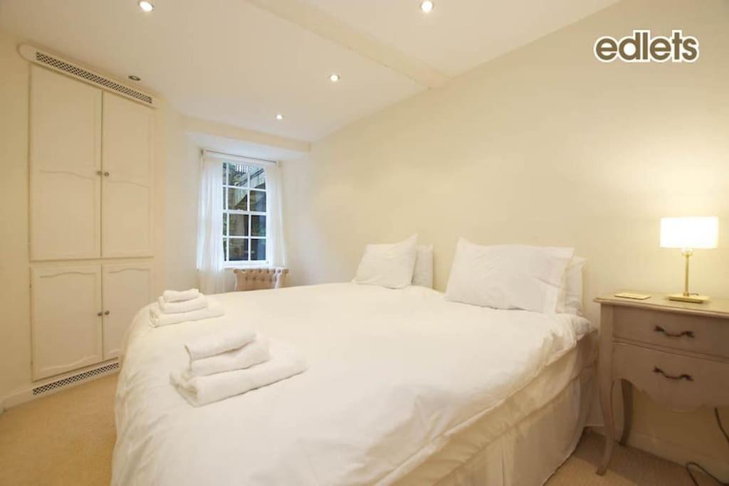 Edlets Main Door New Town Apartment *