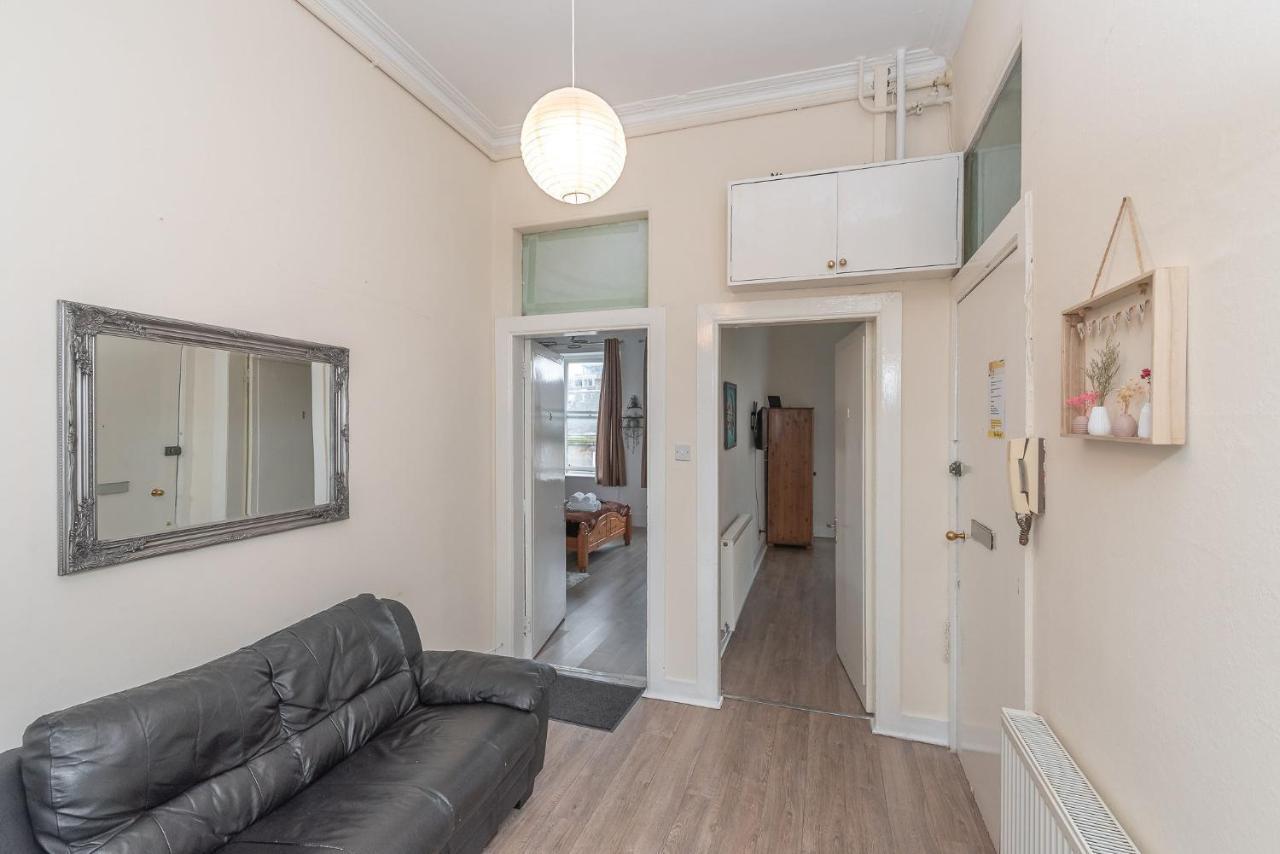 Apartment Contemporary 3 Bed City Centre - Ensuite EDI