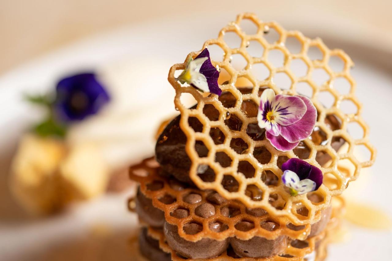 Hotel No11 Boutique & Brasserie 4*