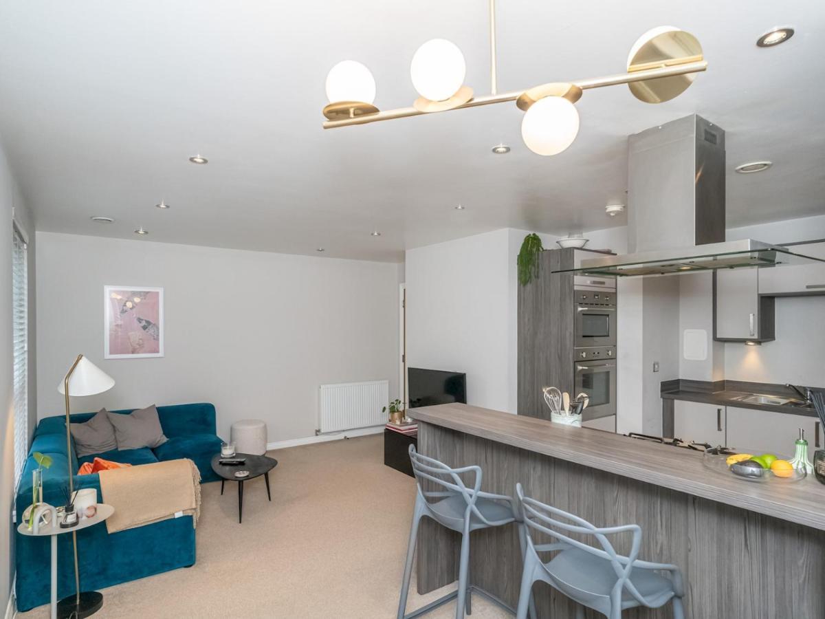 Apartment Cosy Modern Flat Pass The Keys