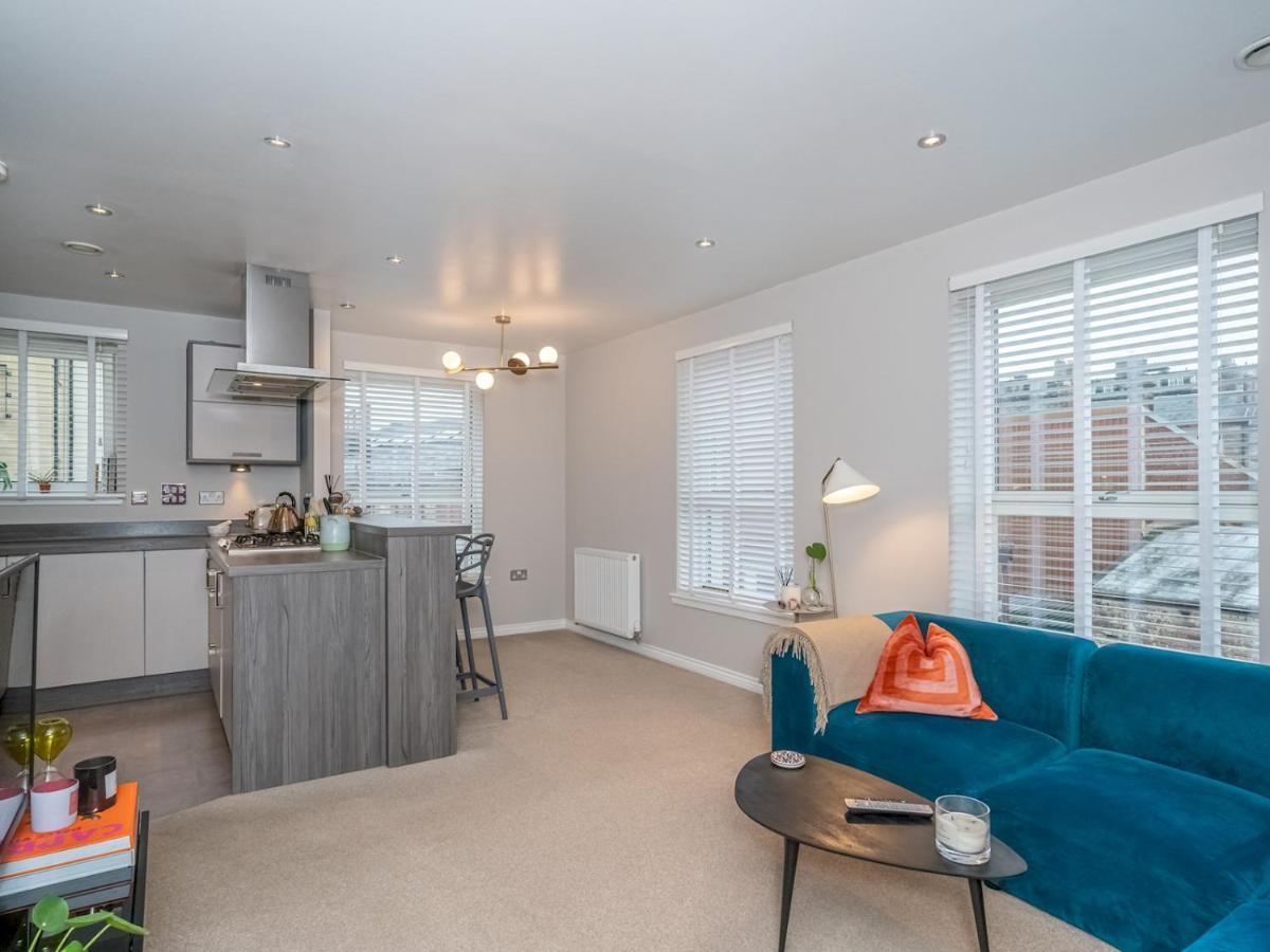 Cosy Modern Flat Pass The Keys Apartment