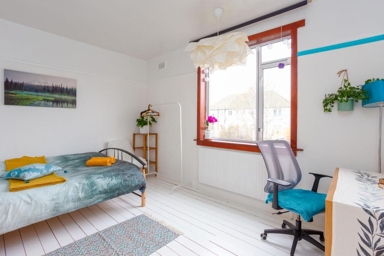 Privatunterkunft Bright & Spacious Double With Garden View- Close To Airport & Centre EDI
