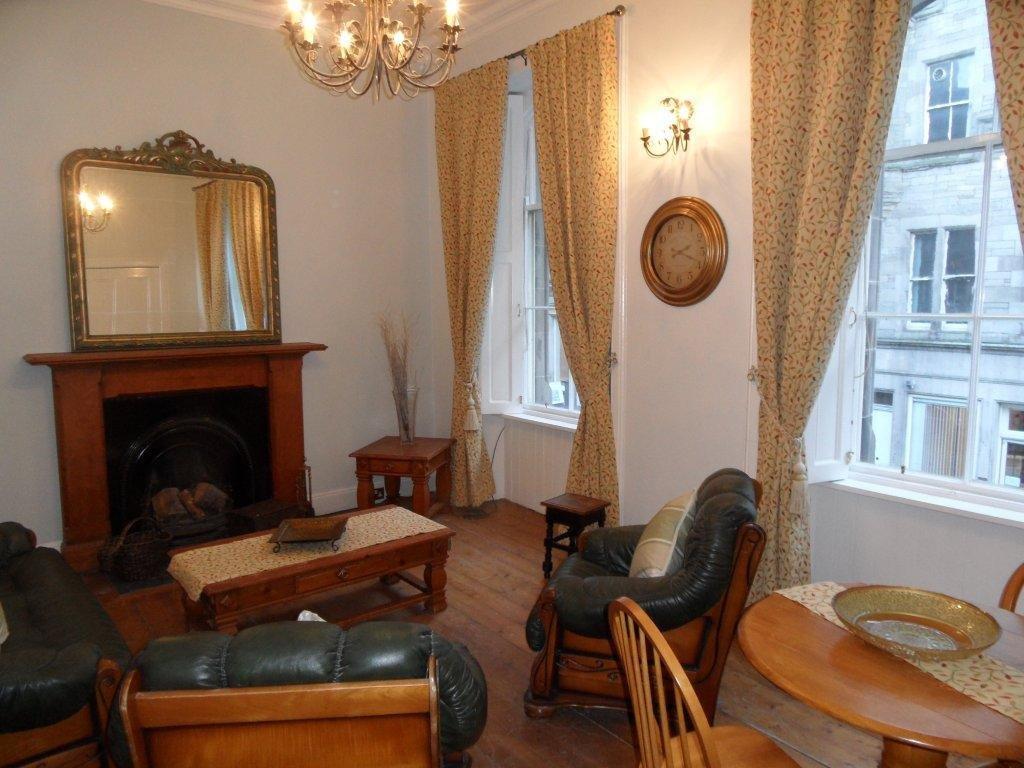 Cockburn Street Apartment