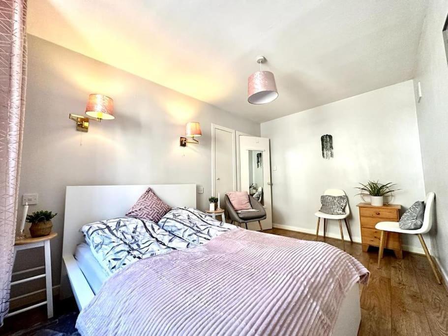 Centre Hidden Hideout For 2 Apartment EDI