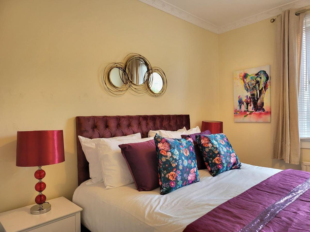 Sensational Apartments- Ferry Road EDI