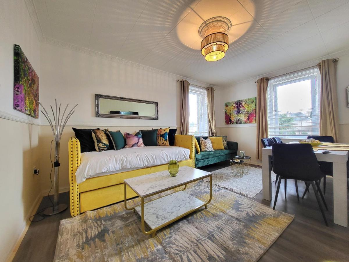 Apartment Sensational Apartments- Ferry Road EDI