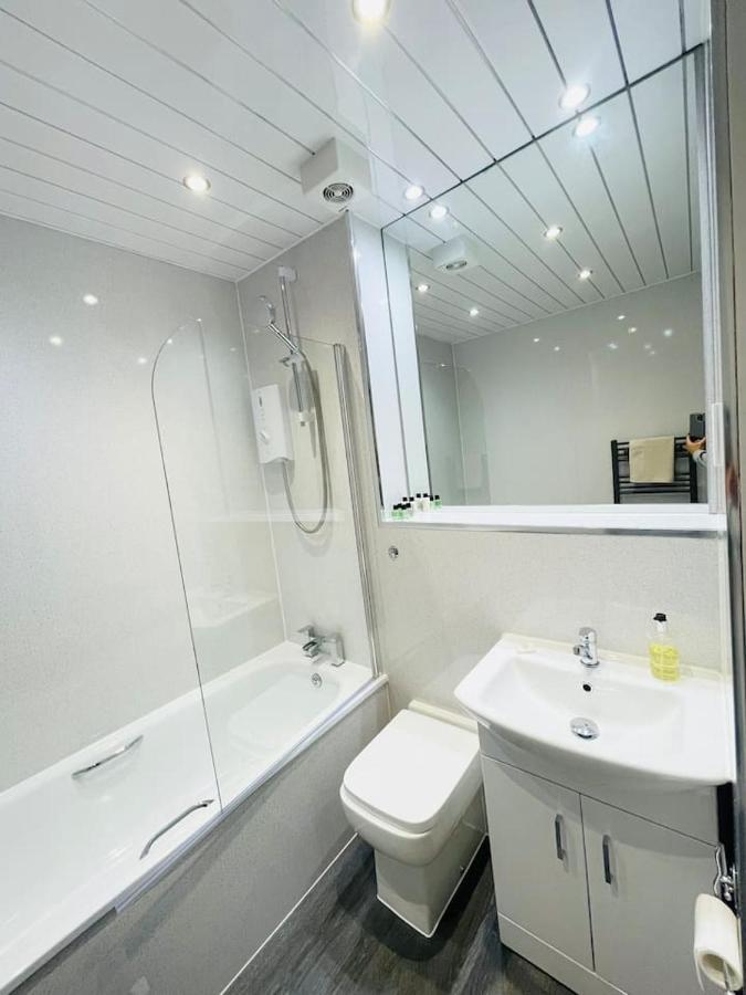 Large Flat In F2 Apartment