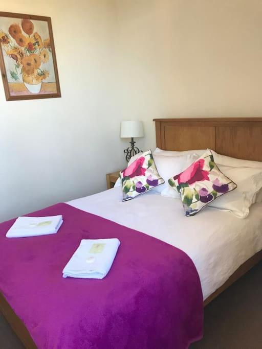 Apartment 3 Bedrooms For Upto 6 *