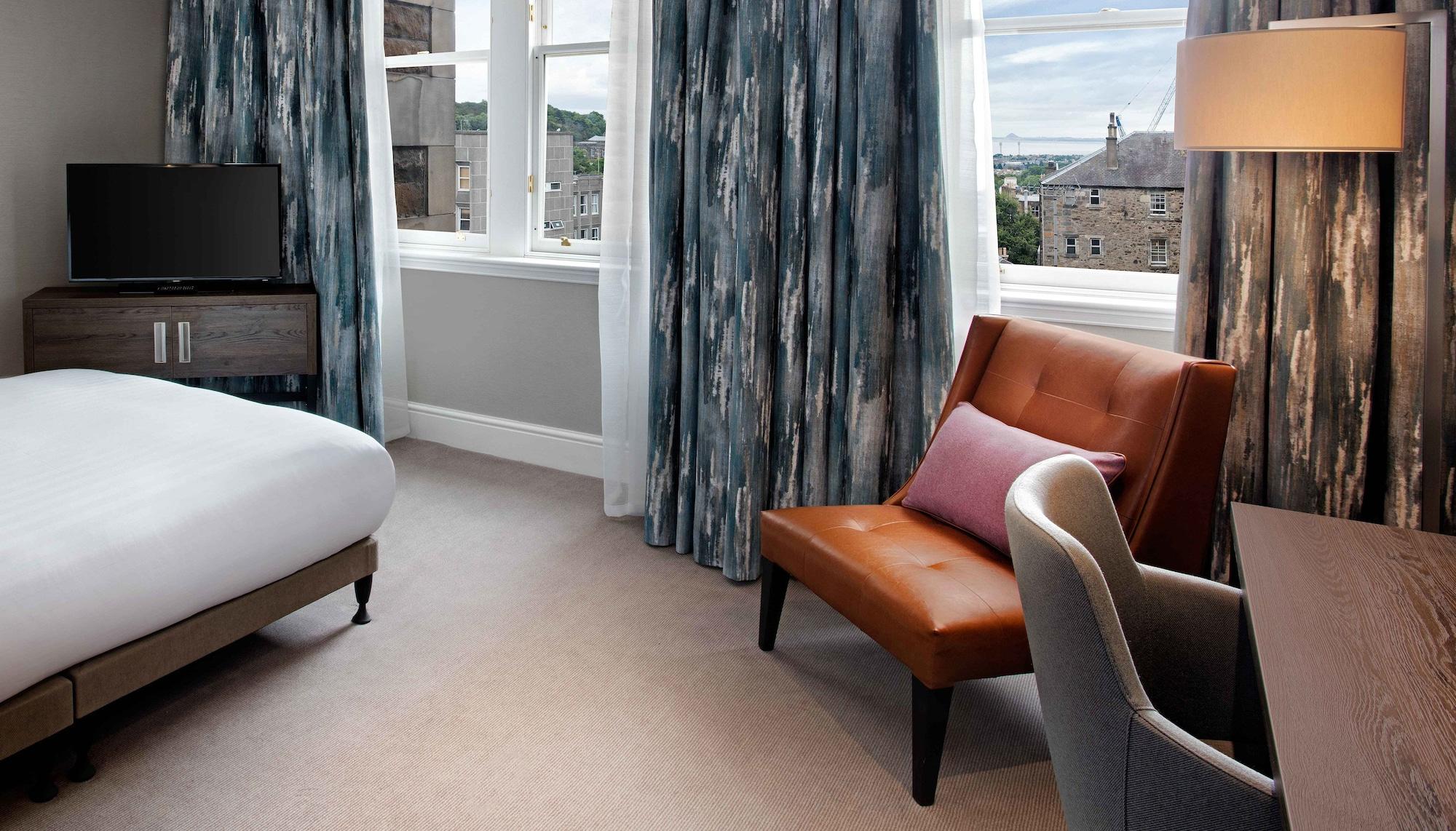 Hilton Carlton
