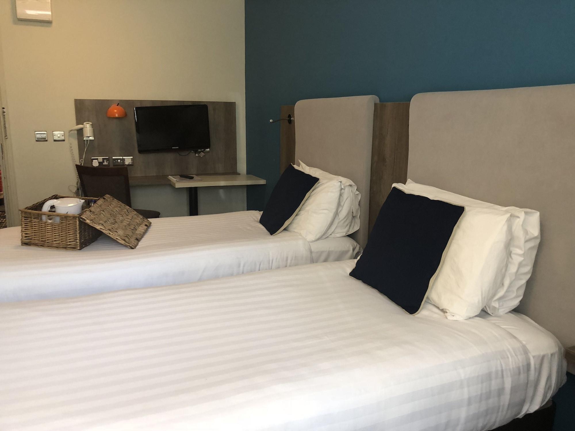 Cairn & 3* Edinburgh