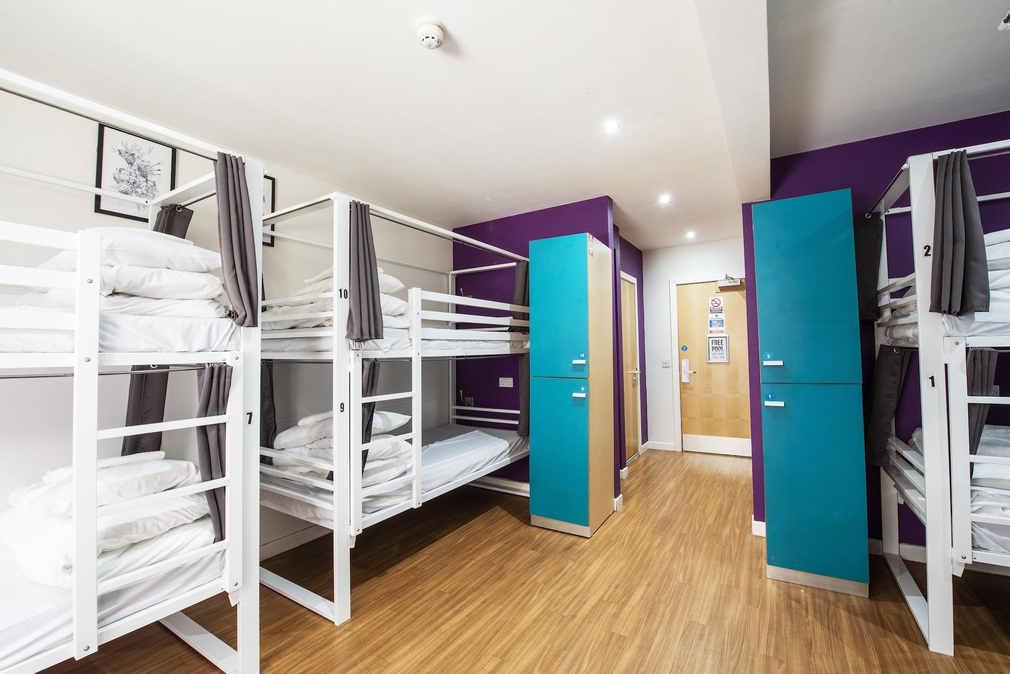 Hostel A&o *