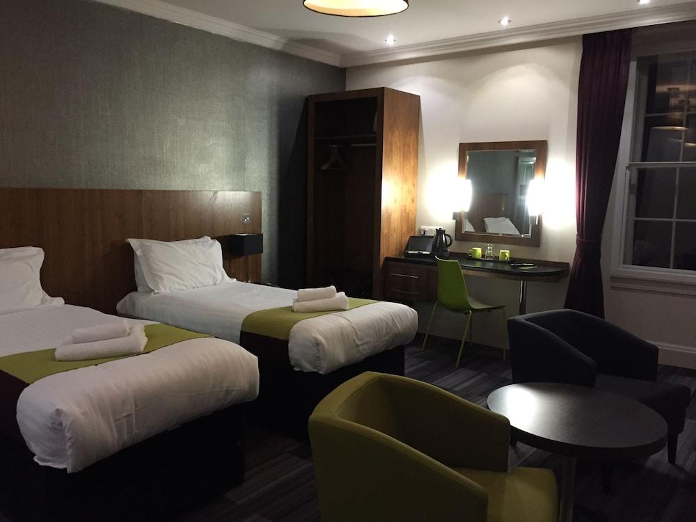 Hotel The Place