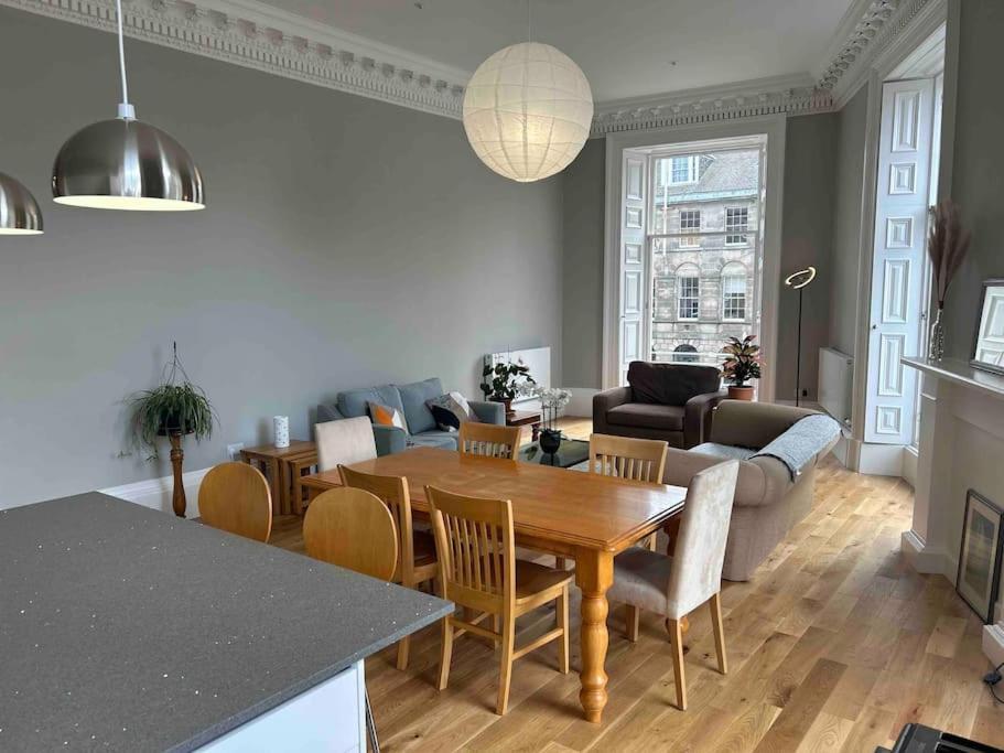 Timber Bush Apartment Edinburgh