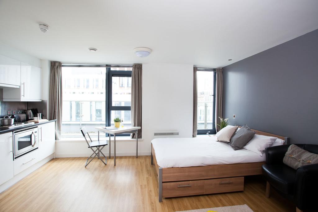 Lady Nicolson Court Apartment *