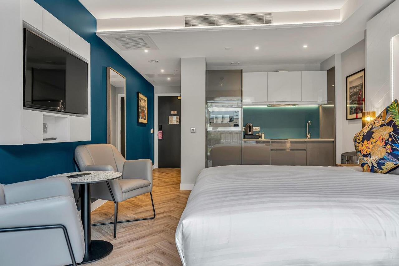 Aparthotel Roomzzz EDI