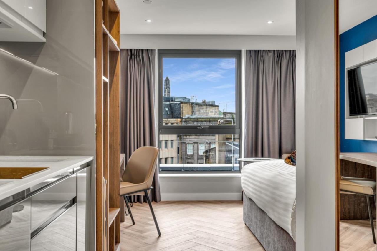 Roomzzz Aparthotel *