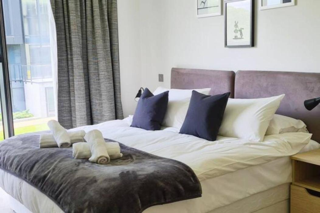 Apartment The Simpson - Luxury 2 Bed - Private Parking Edinburgh