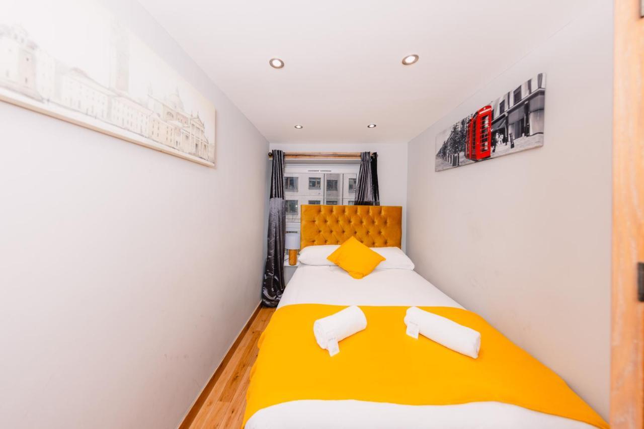 Superb Luxury Quality Central On Canal *