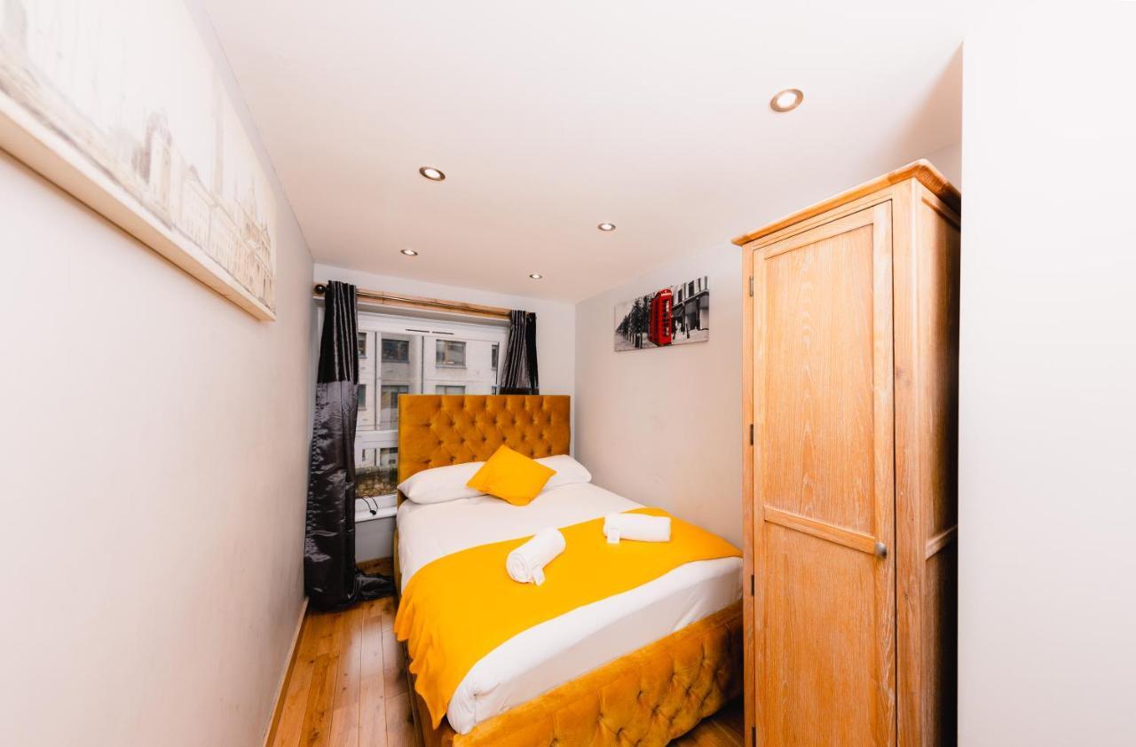 Superb Luxury Quality Central On Canal Apartment
