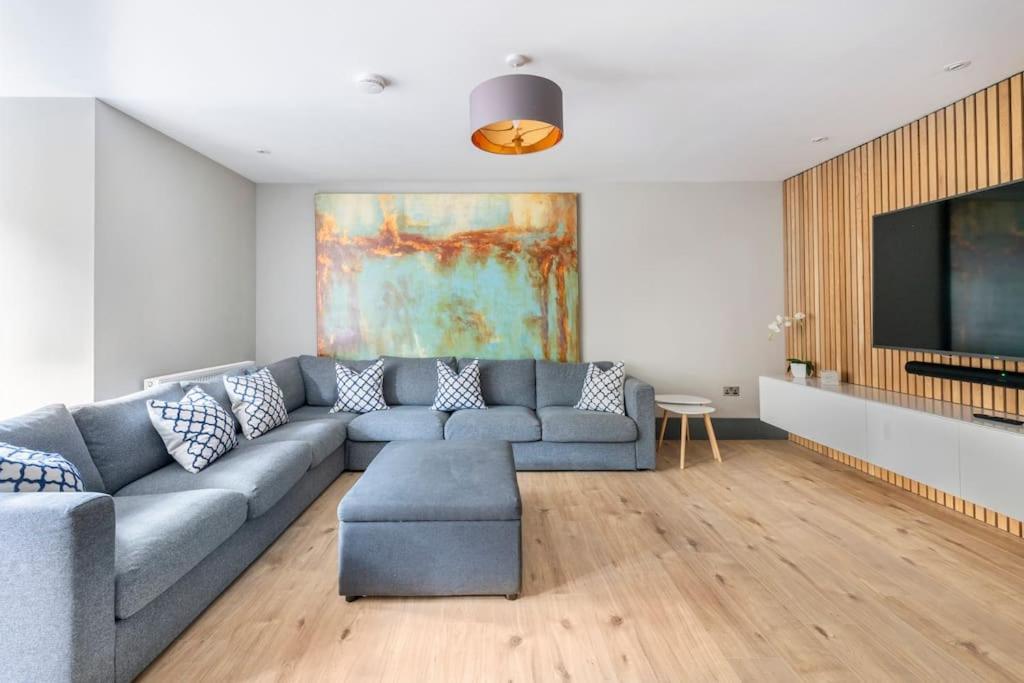 Immaculate 3 Bed With Private Entrance In Inverleith Apartment *